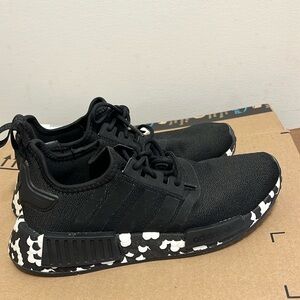 Adidas men’s size 6 running shoes used once like new